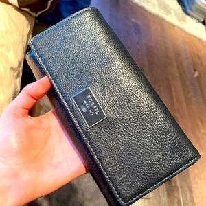 FOSSIL BLACK LEATHER WALLET
